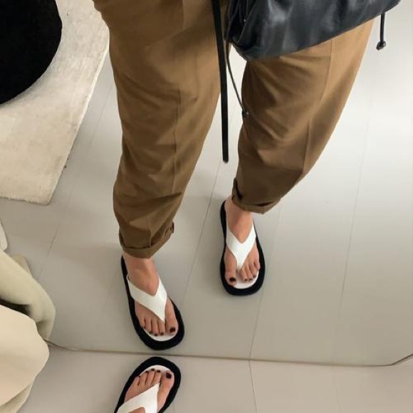 the row flip flops